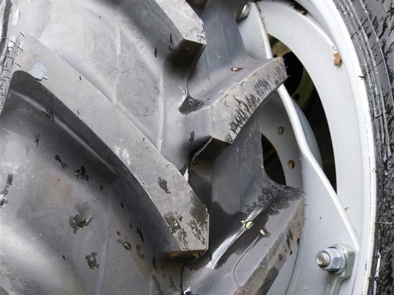 Alliance 320/85R36