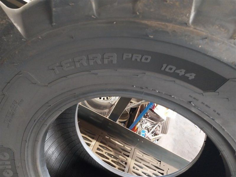 Apollo 400/70R20 Terra Pro 1044