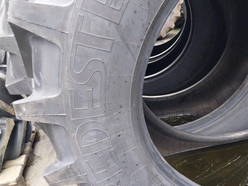 Vredestein 620/70R42 Traxion