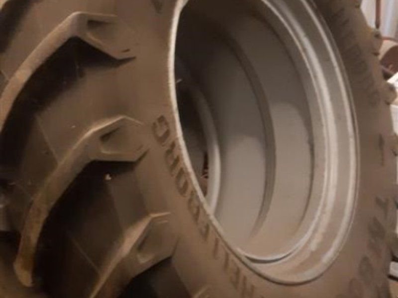 AP 650/65R42