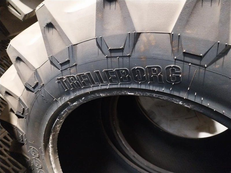 Trelleborg TM800 440/65R28