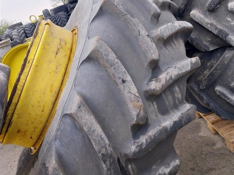 AP 650/85R38+600/30R30 Michelin Machxbib