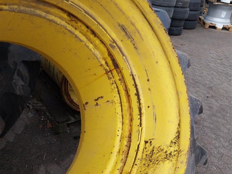 AP 650/85R38+600/30R30 Michelin Machxbib