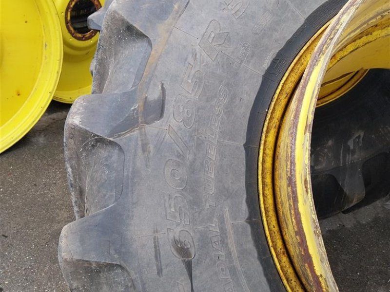 AP 650/85R38+600/30R30 Michelin Machxbib