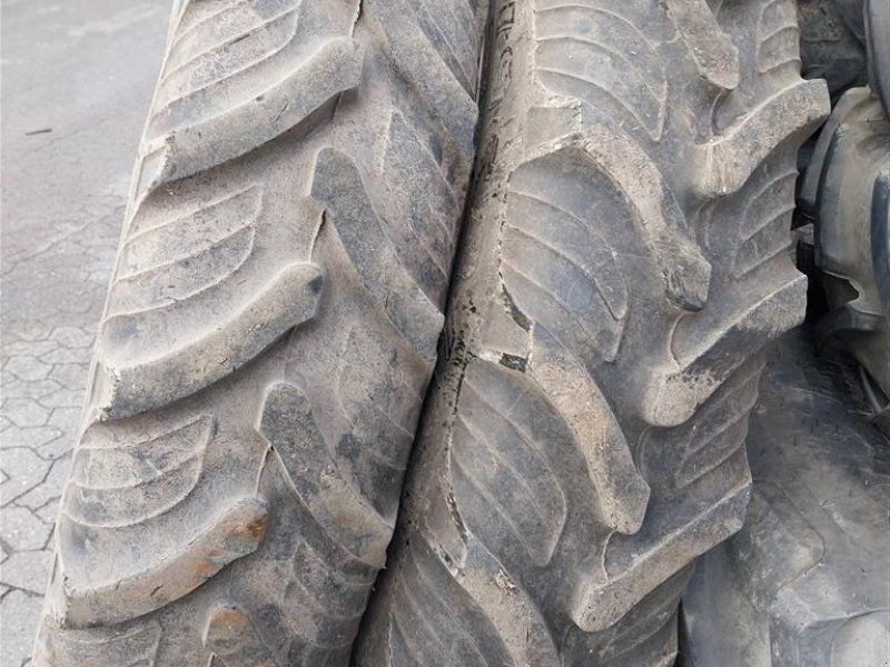 Alliance 300/95R46 230/95R36