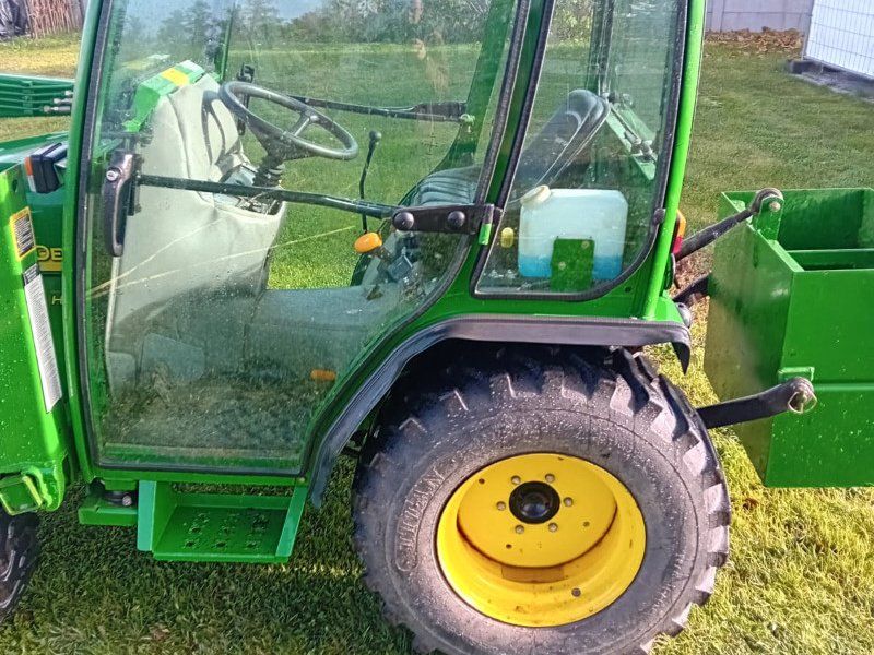 John Deere 4110