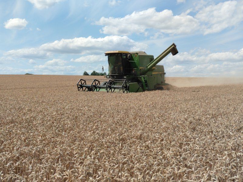 John Deere 1075