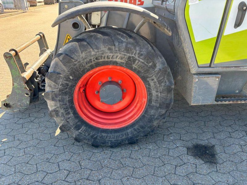 Claas SCORPION 7030