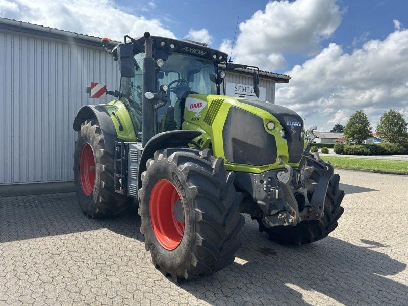 Claas AXION 870