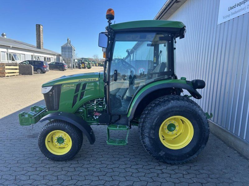 John Deere 4052R