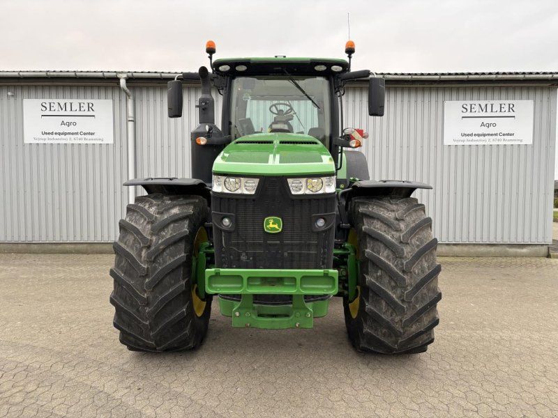 John Deere 8320R