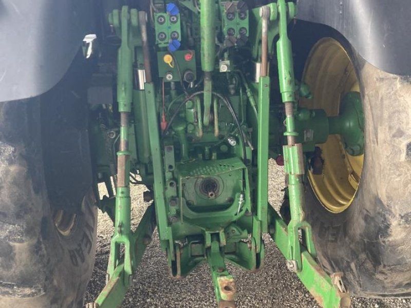 John Deere 6210R