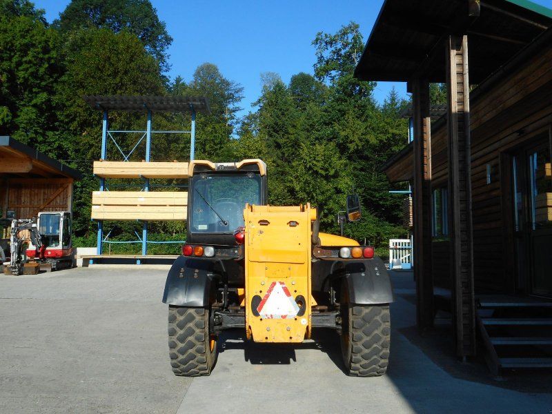 JCB 533-105  ( 3,3t 10,5m )