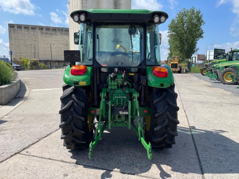 John Deere 5820
