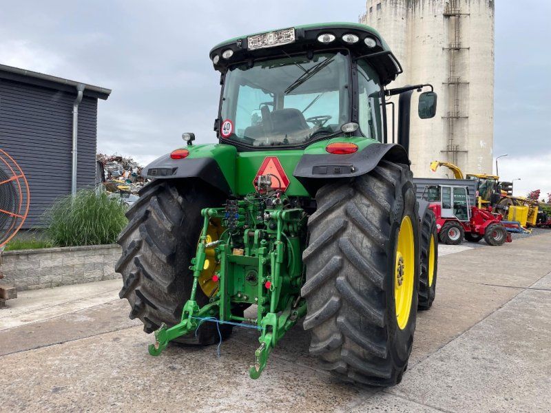 John Deere 7230 R