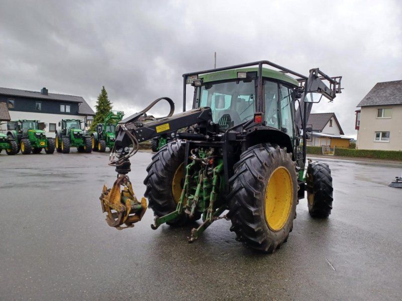John Deere 6110SE