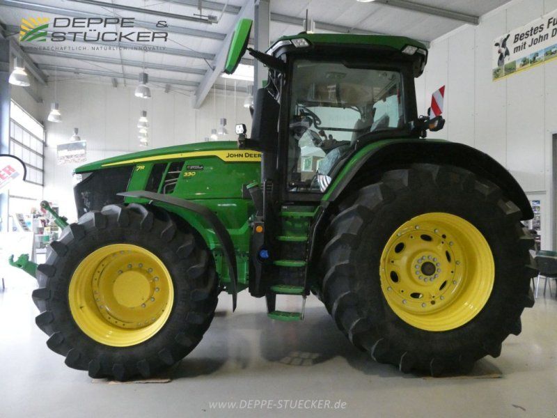 John Deere 7R 330