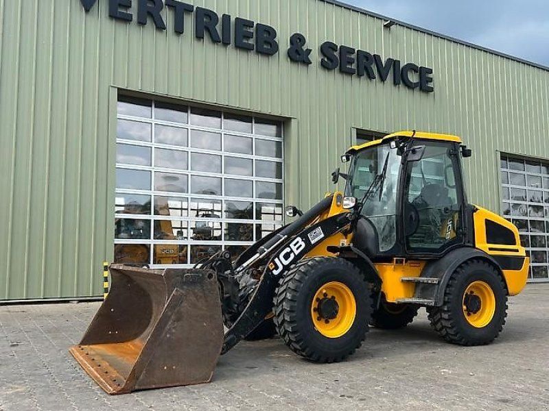 JCB 409