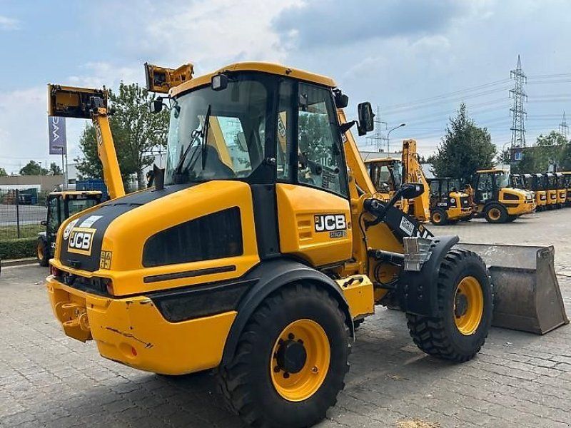 JCB 409