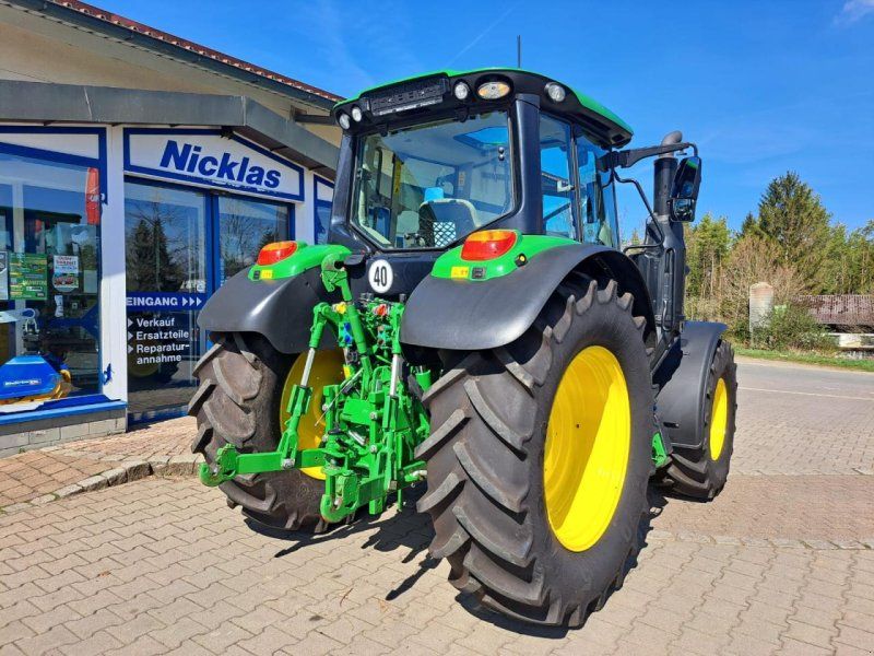 John Deere 6090M