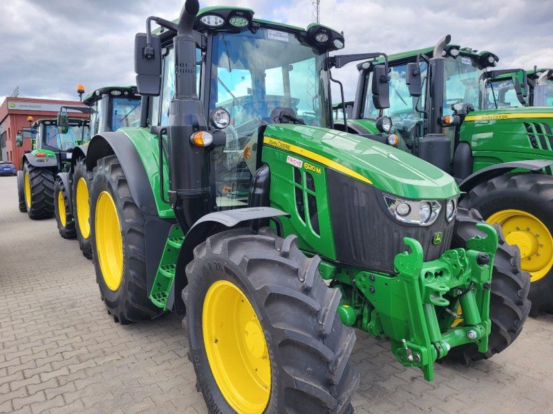 John Deere 6120M