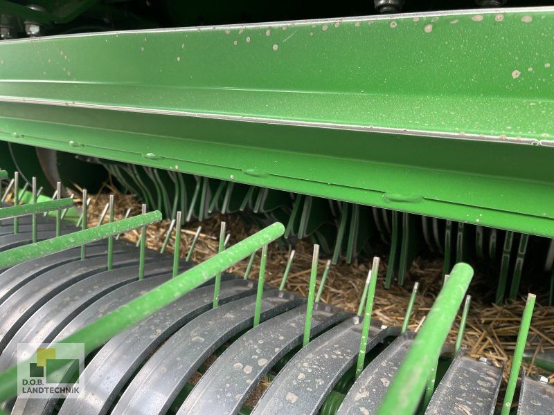 John Deere L624