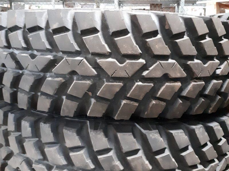 Nokian Kompletträder 400/85 R24 und 480/80 R34