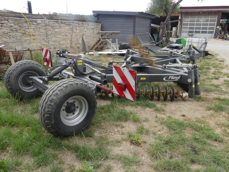 Fliegl KSE 680
