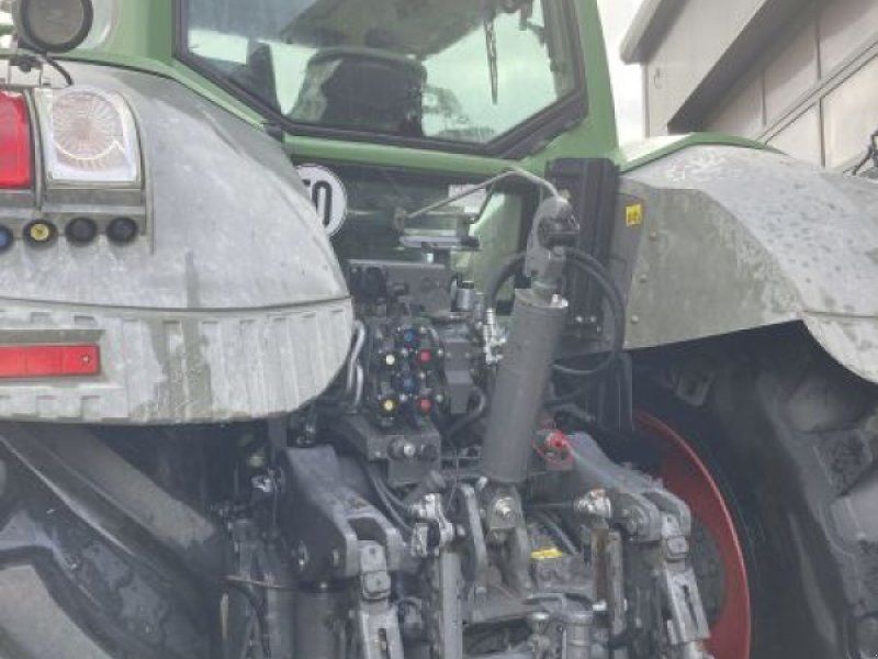 Fendt 824 VARIO SCR PROFI PLUS