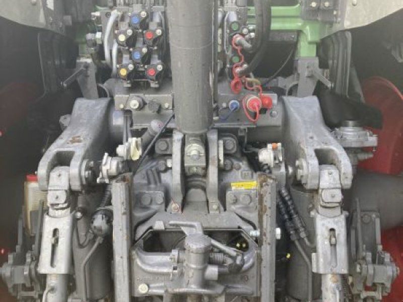 Fendt 824 VARIO SCR PROFI PLUS