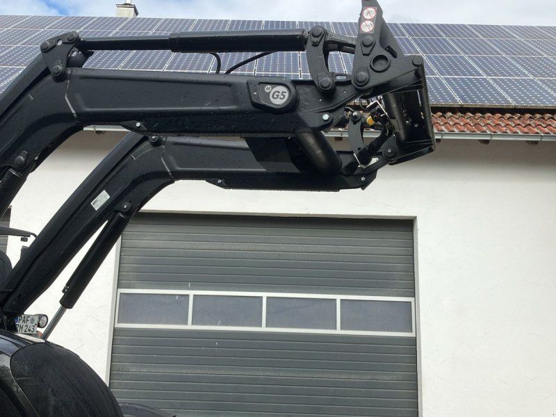 Valtra N 114 mit FL