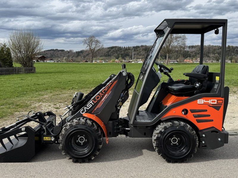 Cast Group 840 D Teleskoplader 1,1 t Kipplast 20 km/h
