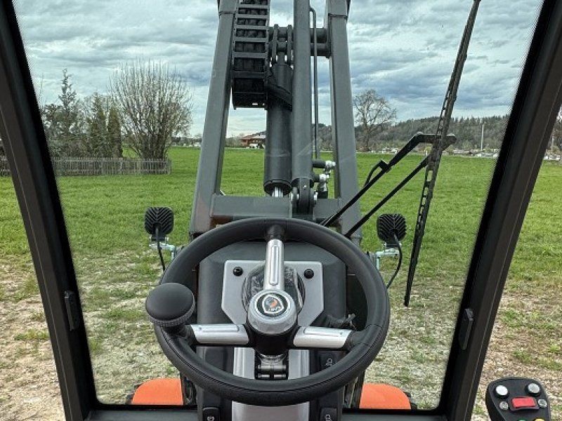 Cast Group 840 D Teleskoplader 1,1 t Kipplast 20 km/h