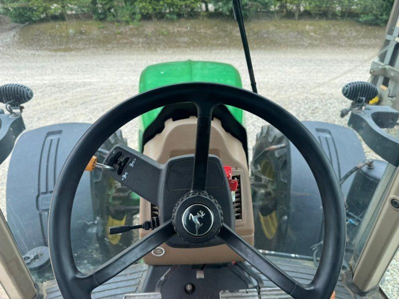 John Deere 7920