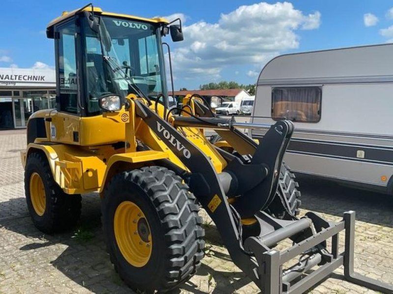 Volvo L 30