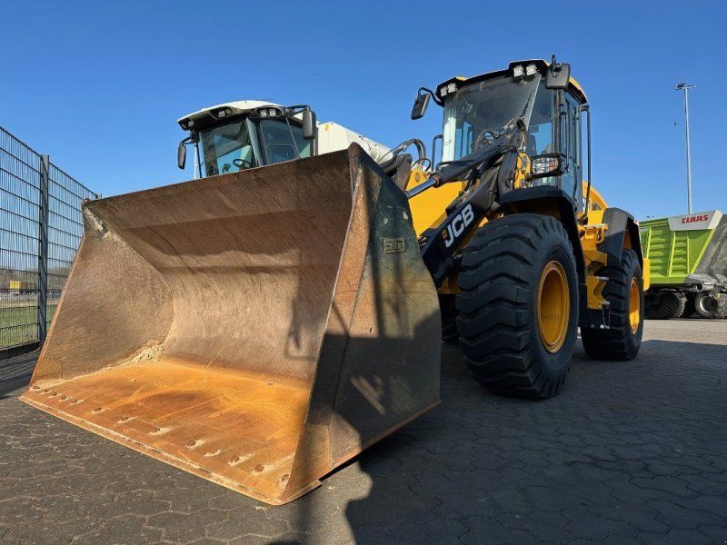JCB 427 HT   inklusive Schaufel