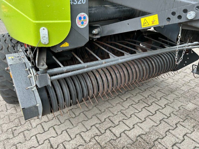 Claas VARIANT 380 RC