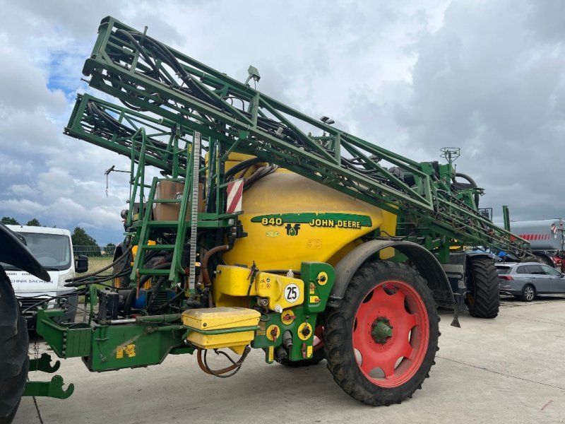 John Deere TRSP 25, 840 Twin Air