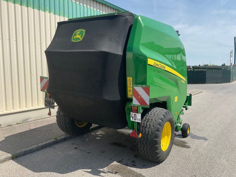 John Deere V451R