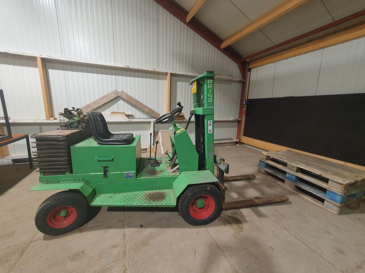 Prins Holland 850 met kubta dieselmotor 3 cl