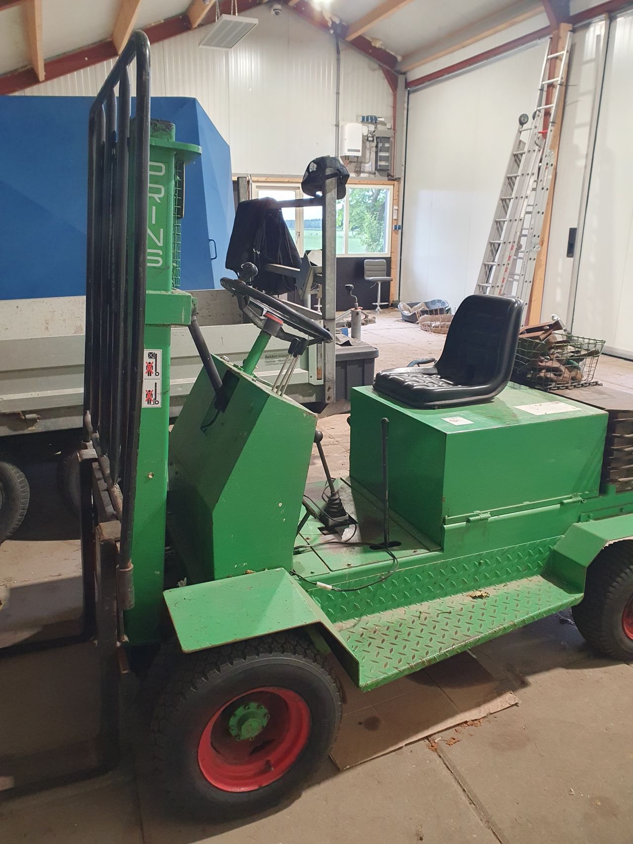 Prins Holland 850 met kubta dieselmotor 3 cl