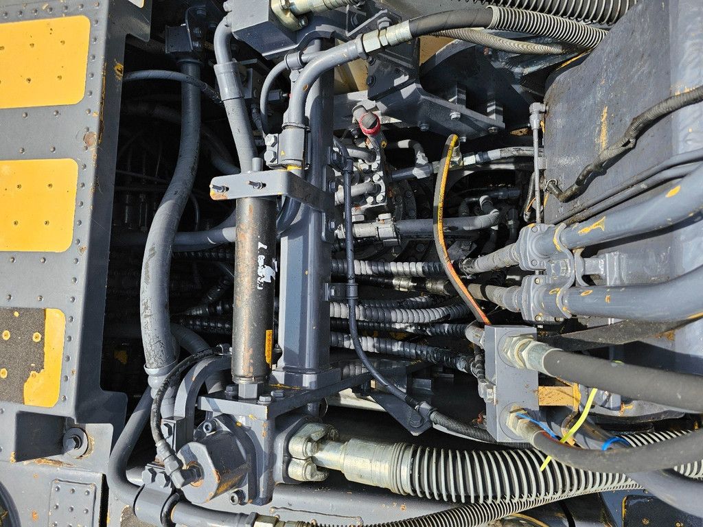 Komatsu PC210LC-8 WE1307