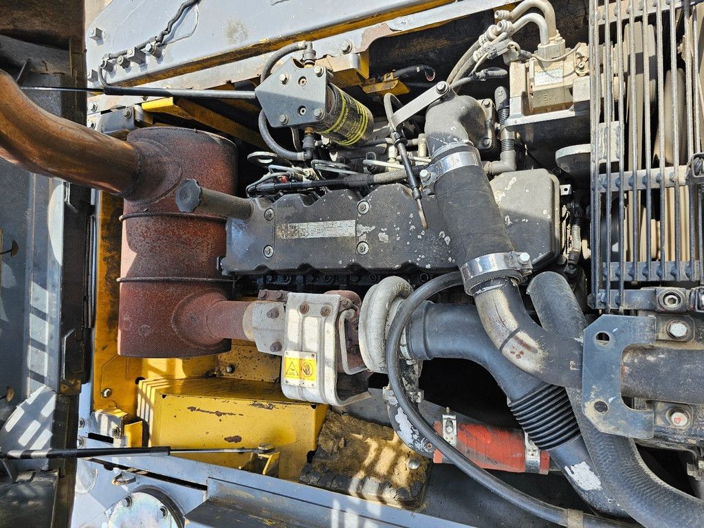 Komatsu PC210LC-8 WE1307