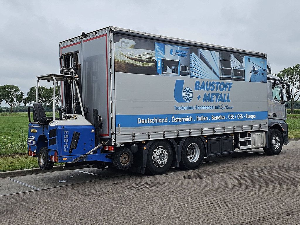 MERCEDES-BENZ ANTOS 2543 + forklift palfinger
