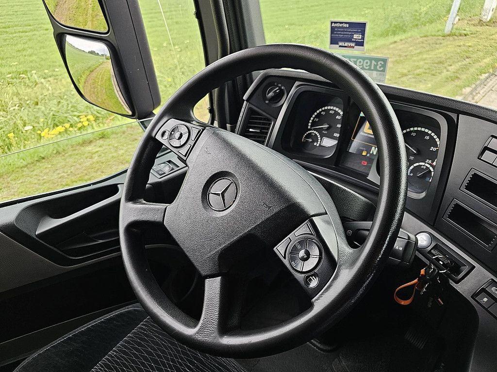 MERCEDES-BENZ ANTOS 2543 + forklift palfinger