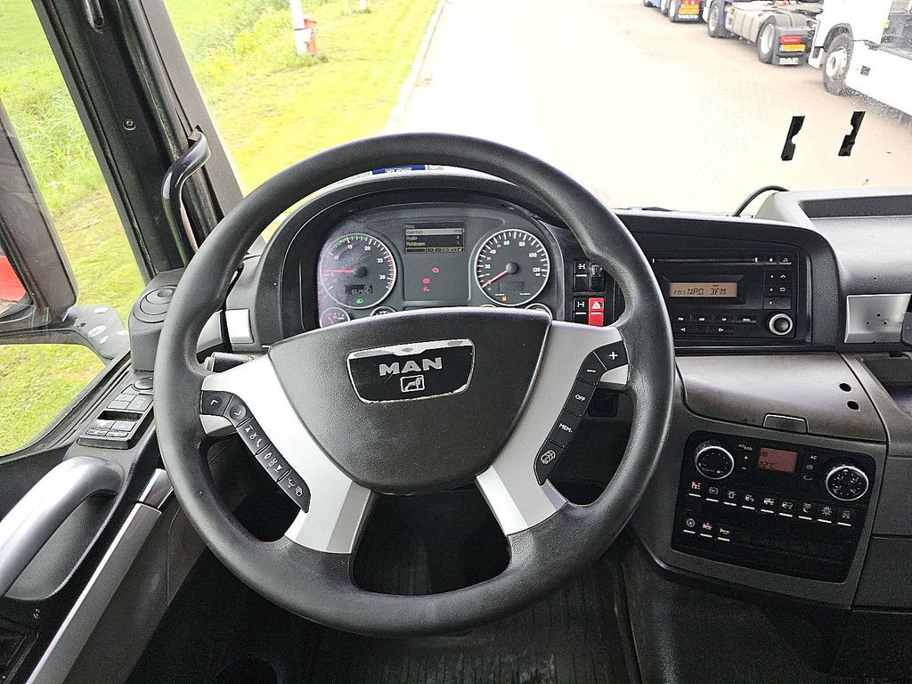 M.A.N. 33.400 TGS 6x4