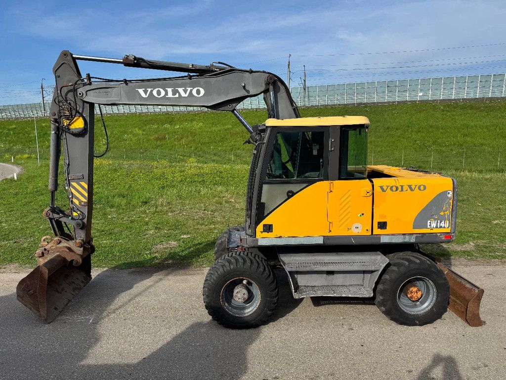 Volvo EW140