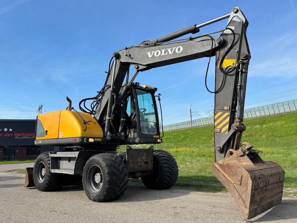 Volvo EW140
