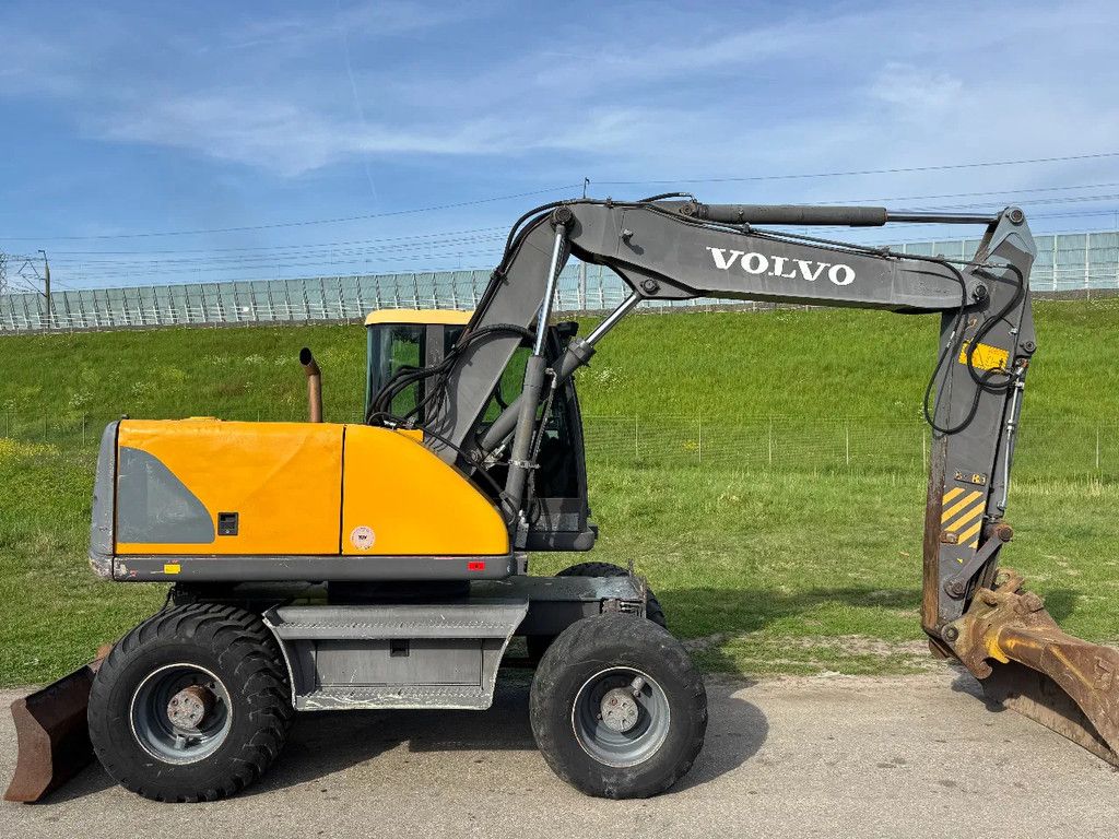 Volvo EW140
