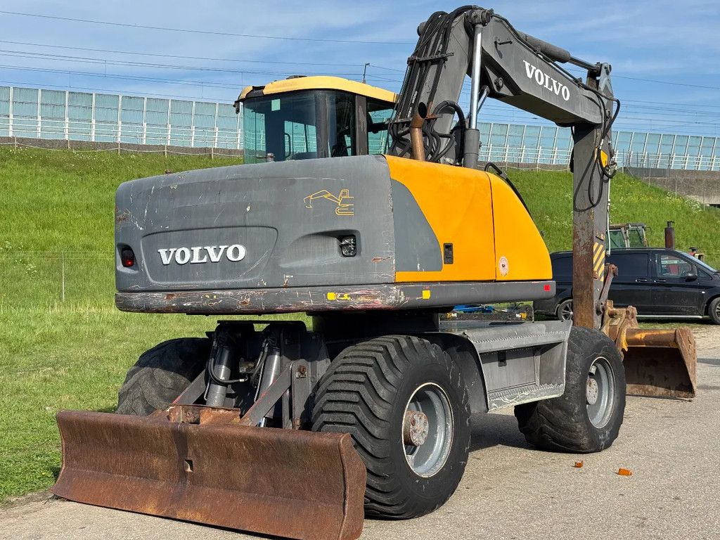 Volvo EW140